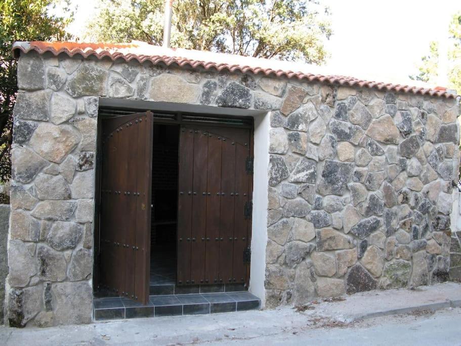 Casa De Cucu Navaluenga Villa Avila Exterior photo